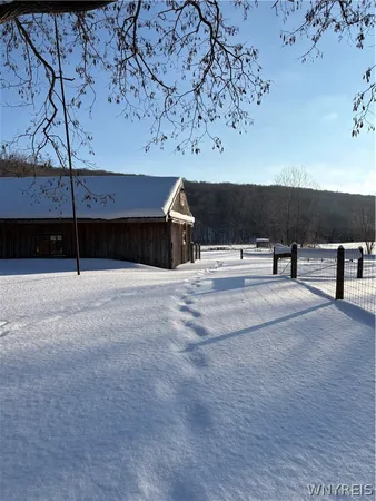 $628,800 | 5445 East Creek Road, Wales, NY 14139