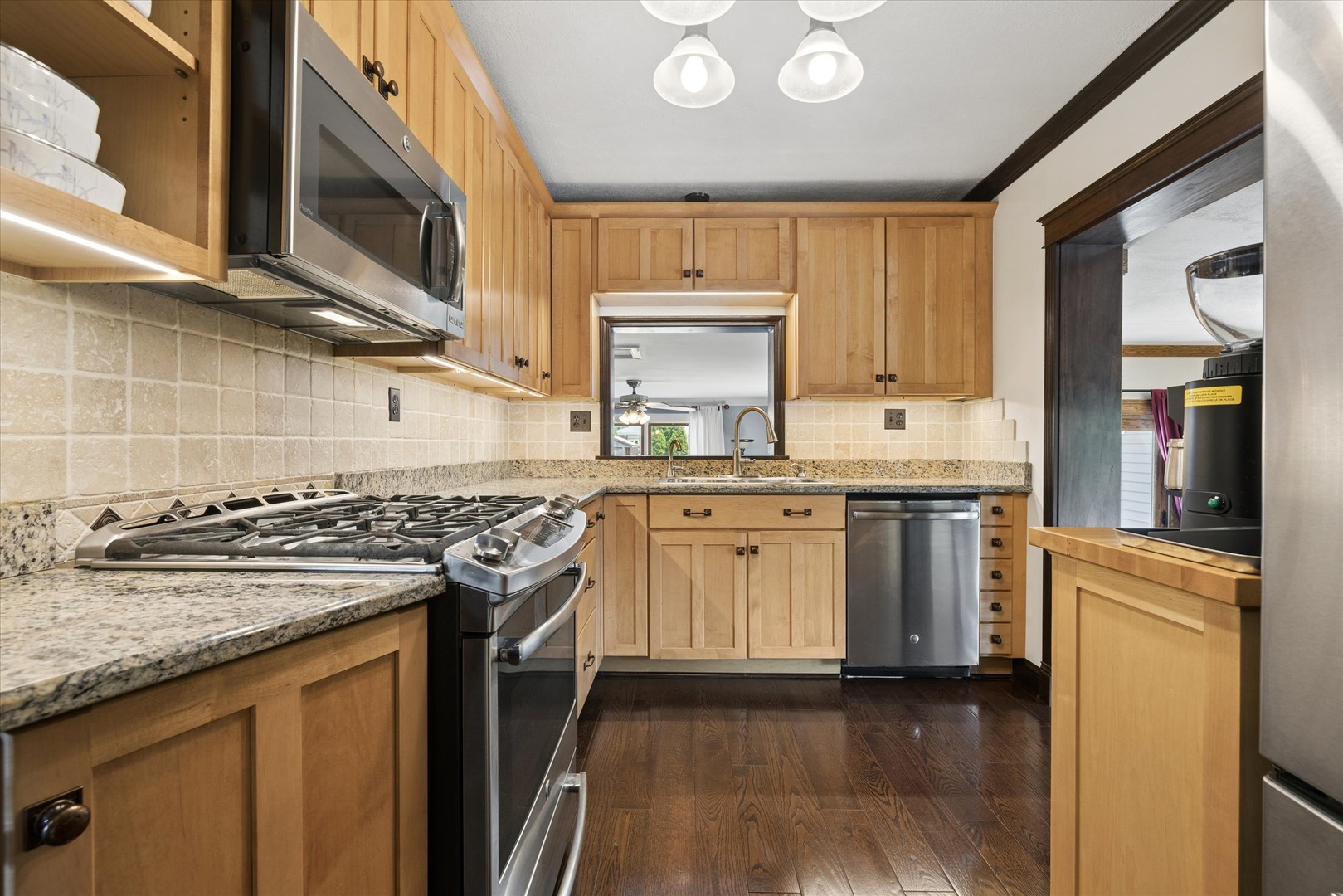207 North Main Street Mount Prospect, IL 60056 - Photo 7 of 33