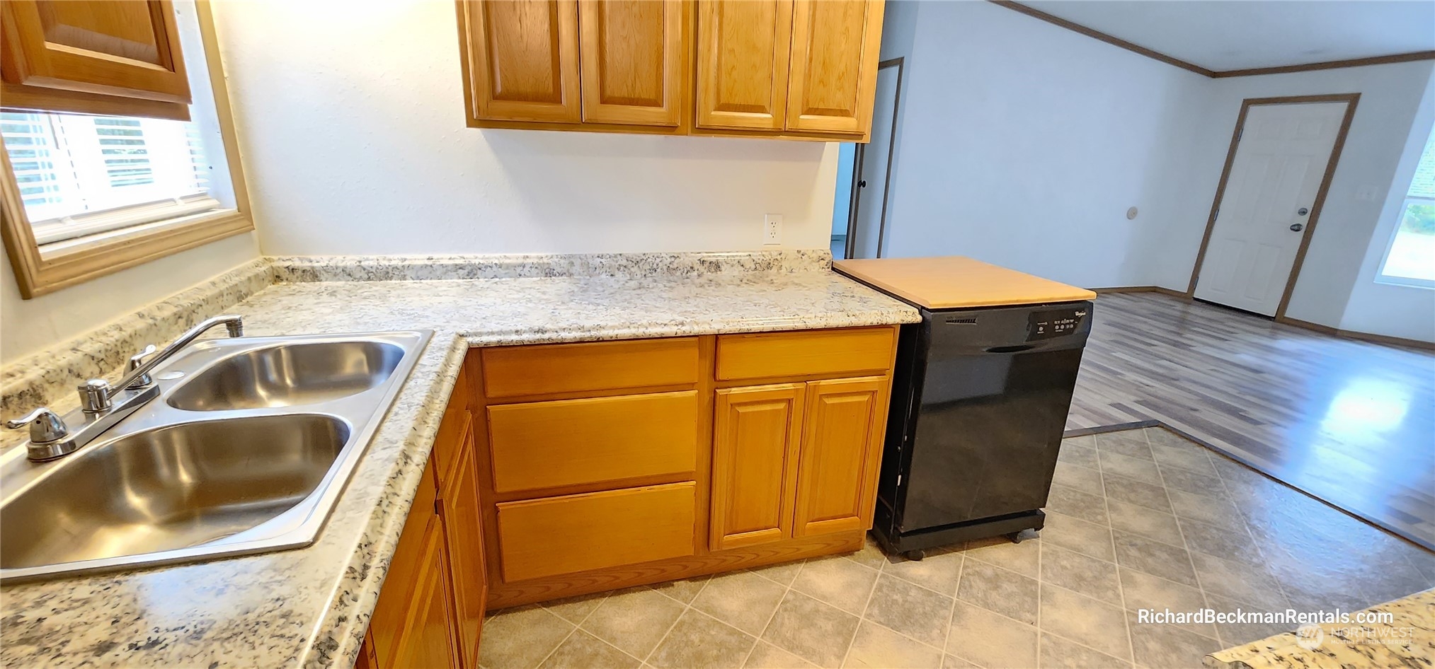 40 Southeast My Road Shelton, WA 98584 - Photo 6 of 25 a room with a sink and cabinets