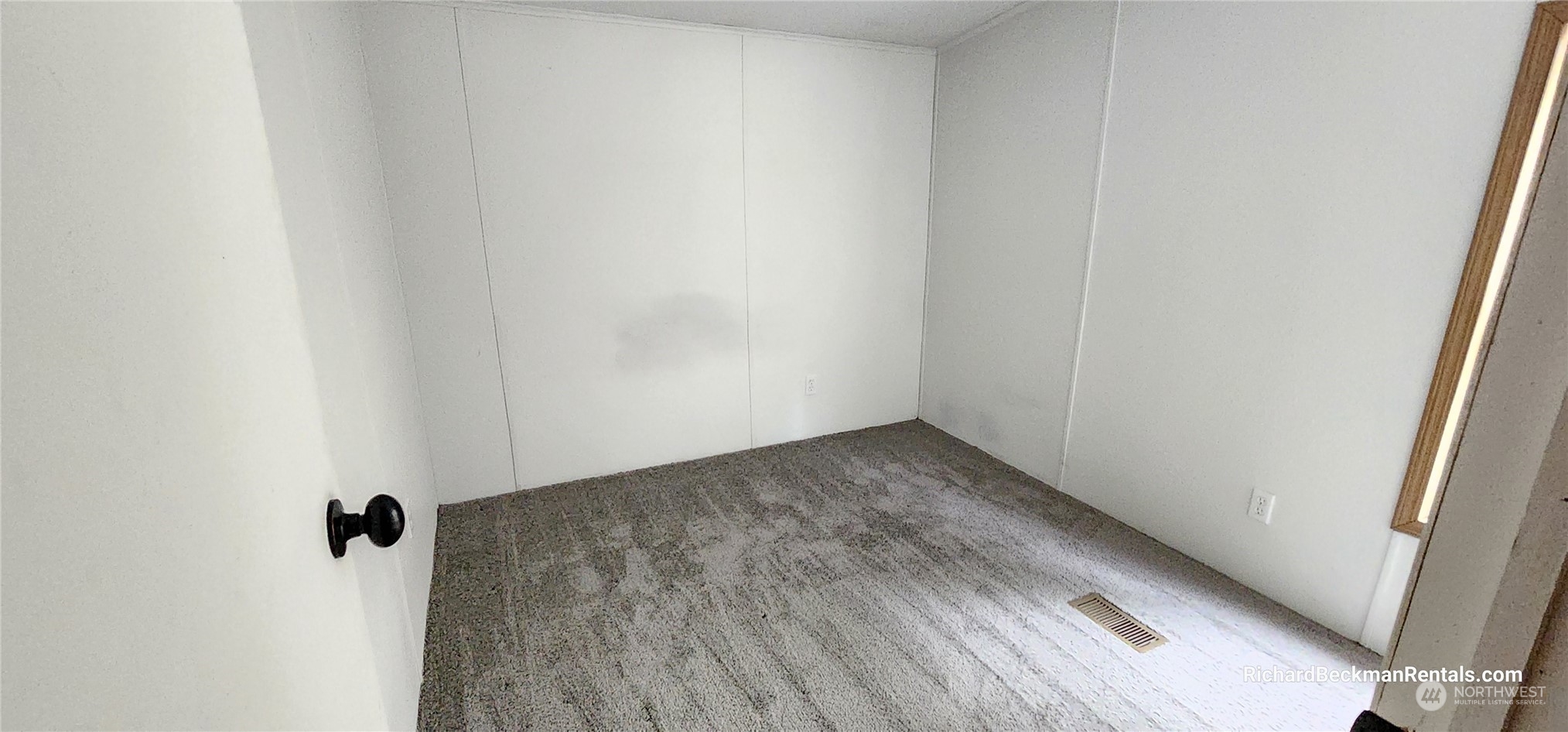 40 Southeast My Road Shelton, WA 98584 - Photo 10 of 25 a view of a room