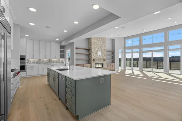 $1,800,000 | 1 Hill Farm Court, Unit 306, North Oaks, MN 55127