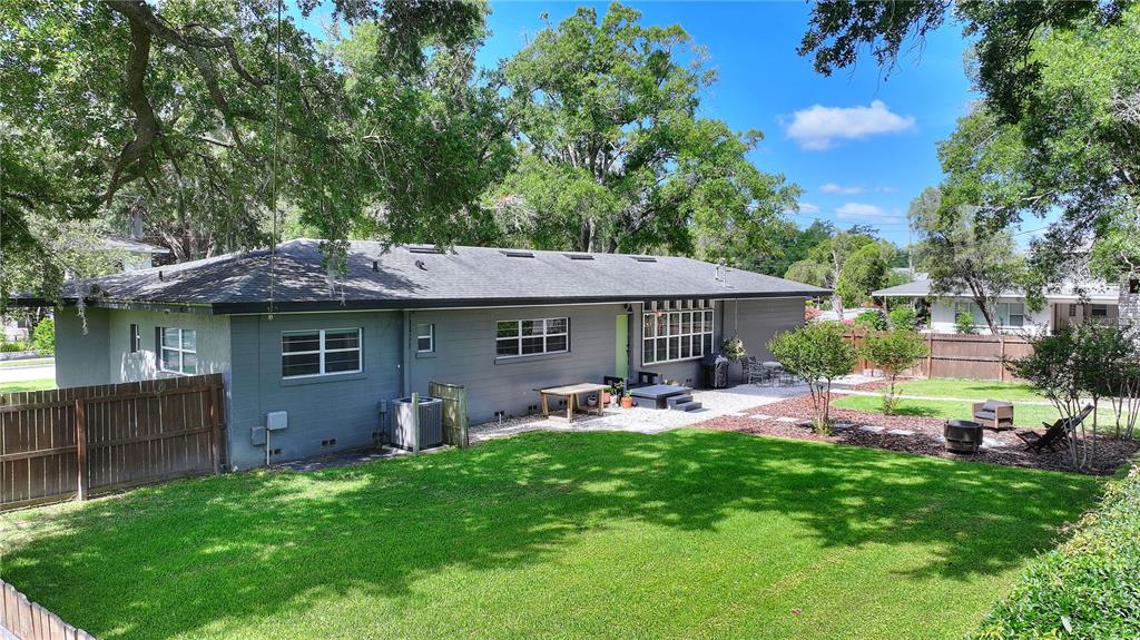 507 West Beacon Road Lakeland, FL 33803 - Photo 3 of 48 Gallery Image 3
