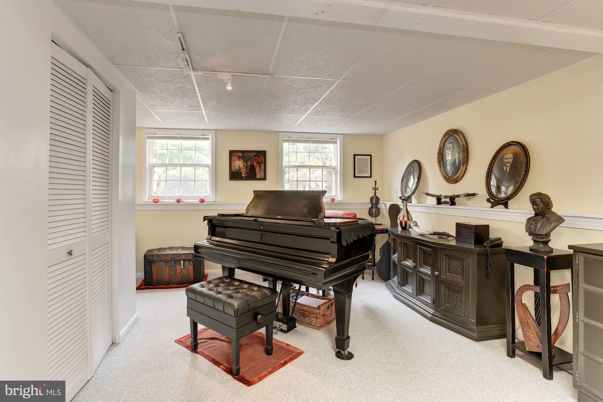 5136 Clifford Road Perry Hall, MD 21128 - Photo 18 of 21 Family Room