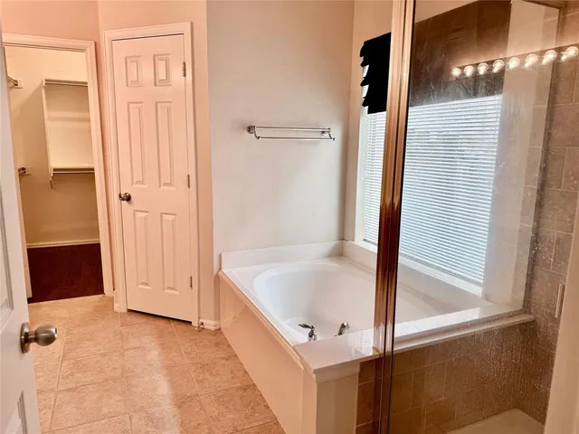 $1,995 | 2836 Thorncreek Lane, Fort Worth, TX 76177