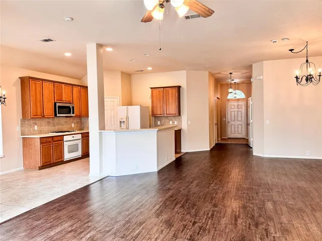 $1,995 | 2836 Thorncreek Lane, Fort Worth, TX 76177