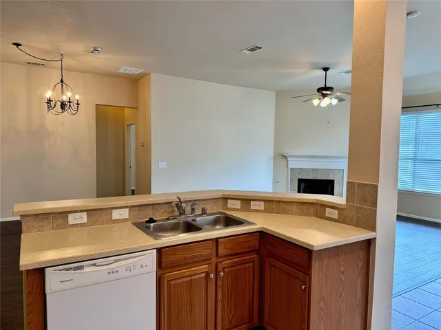 $1,995 | 2836 Thorncreek Lane, Fort Worth, TX 76177