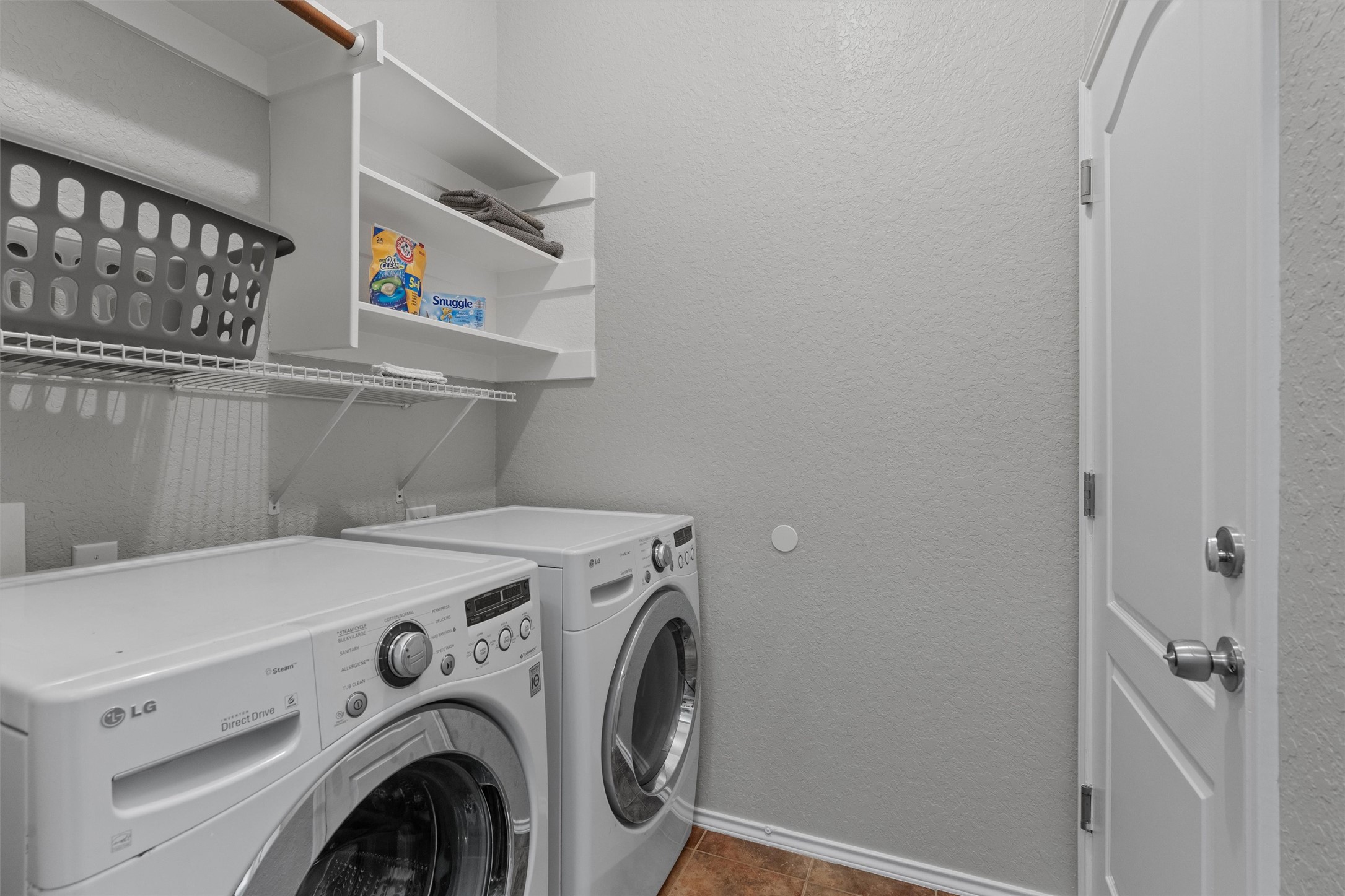1587 Haynie Bend Round Rock, TX 78665 - Photo 20 of 25 a utility room with dryer and washer