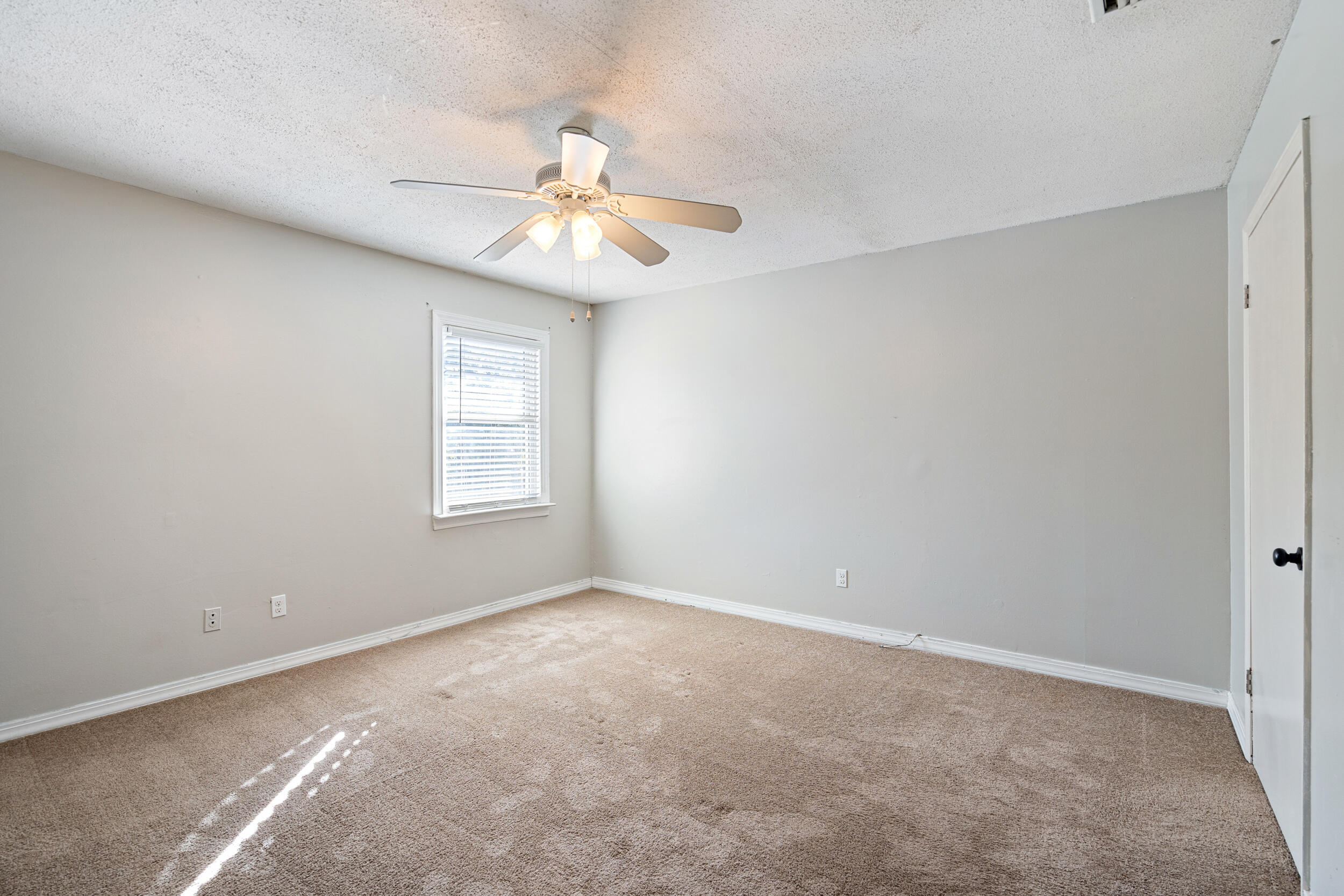 145 4th Avenue, Unit C2 Shalimar, FL 32579 - Photo 18 of 32 Bedroom 2