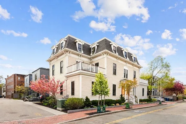 $2,895,000 | 160 Norfolk Street, Unit 1, Cambridge, MA 02139