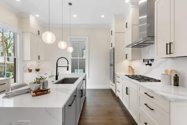$2,895,000 | 160 Norfolk Street, Unit 1, Cambridge, MA 02139