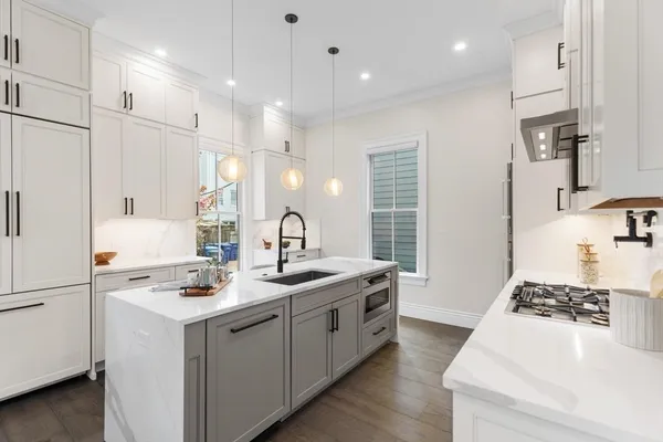 $2,895,000 | 160 Norfolk Street, Unit 1, Cambridge, MA 02139