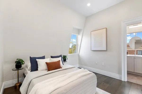 $2,895,000 | 160 Norfolk Street, Unit 1, Cambridge, MA 02139