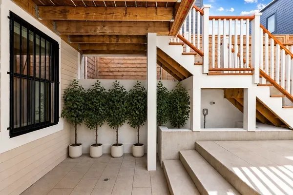 $2,895,000 | 160 Norfolk Street, Unit 1, Cambridge, MA 02139