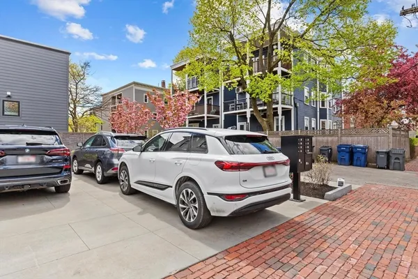 $2,895,000 | 160 Norfolk Street, Unit 1, Cambridge, MA 02139