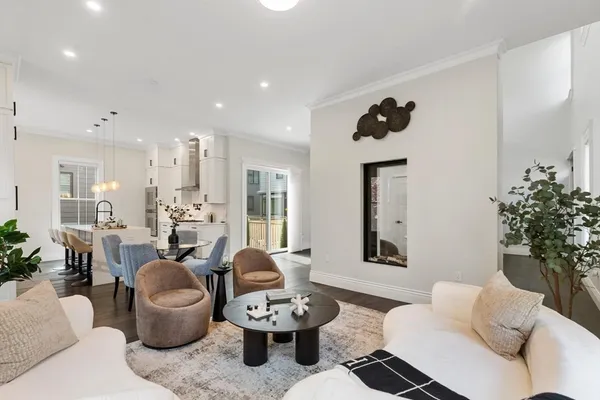 $2,895,000 | 160 Norfolk Street, Unit 1, Cambridge, MA 02139
