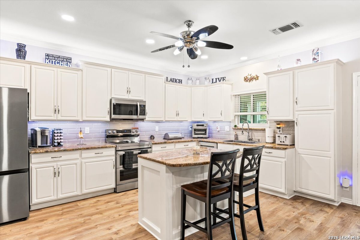 12470 Cedar Trail Helotes, TX 78023 - Photo 13 of 59