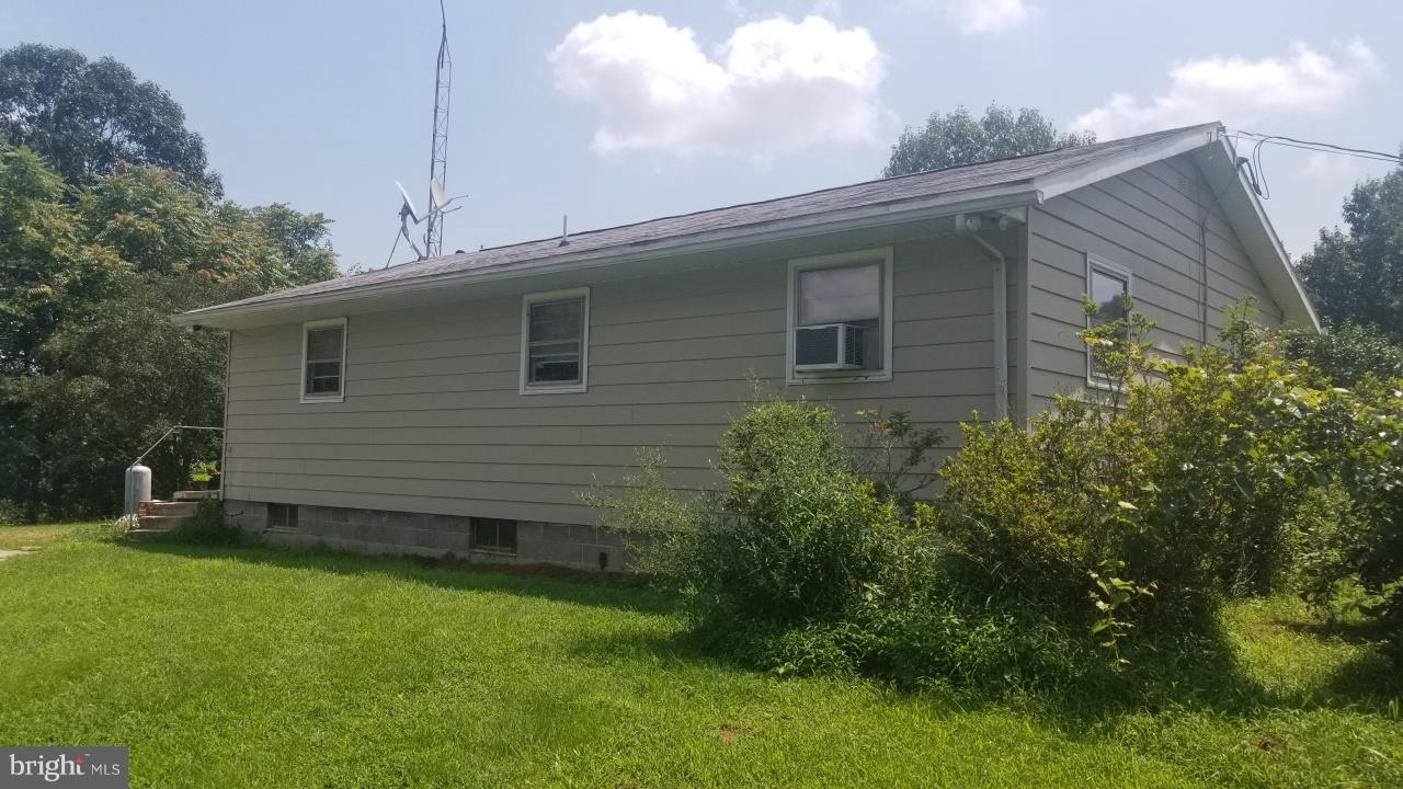 272 County Rte 1/1 Berkeley Springs, WV 25411 - Photo 1 of 25 Exterior (General)