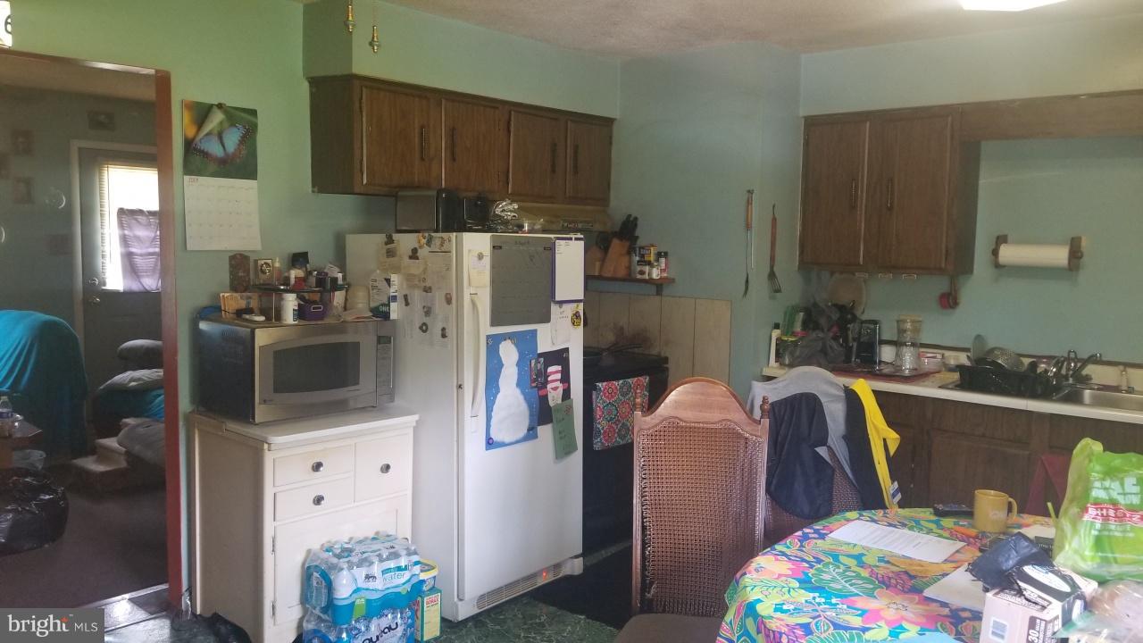 272 County Rte 1/1 Berkeley Springs, WV 25411 - Photo 20 of 25 Interior (General)