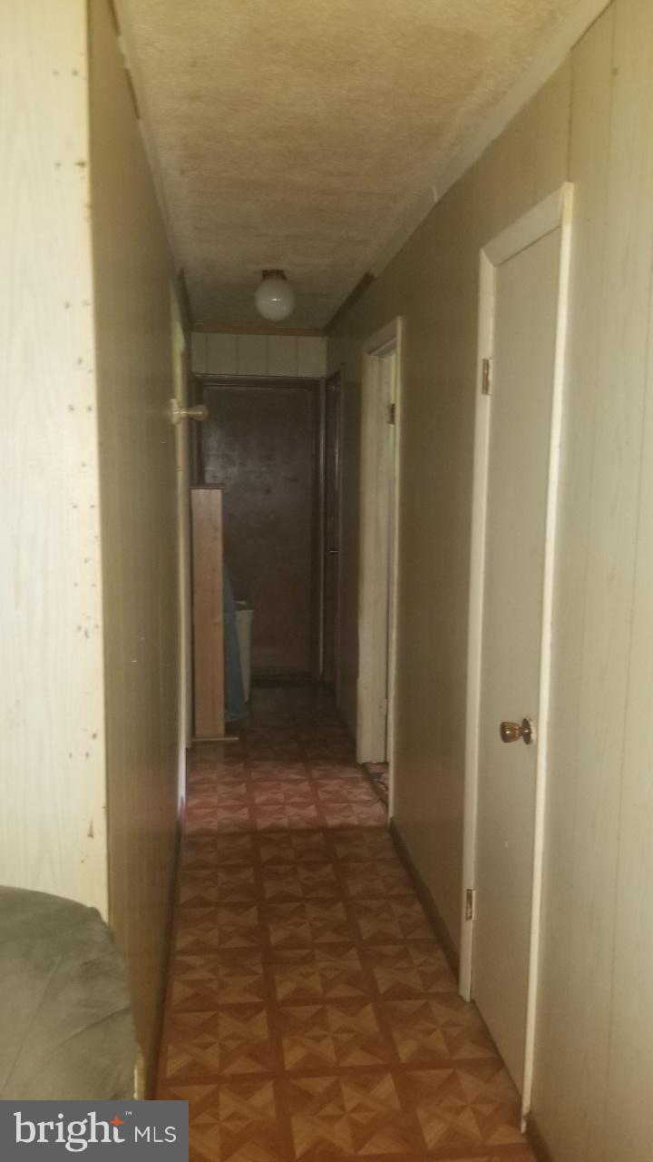 272 County Rte 1/1 Berkeley Springs, WV 25411 - Photo 22 of 25 Kitchen
