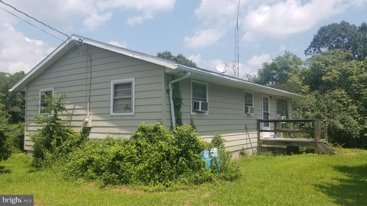 272 County Rte 1/1 Berkeley Springs, WV 25411 - Photo 8 of 25 Exterior (General)