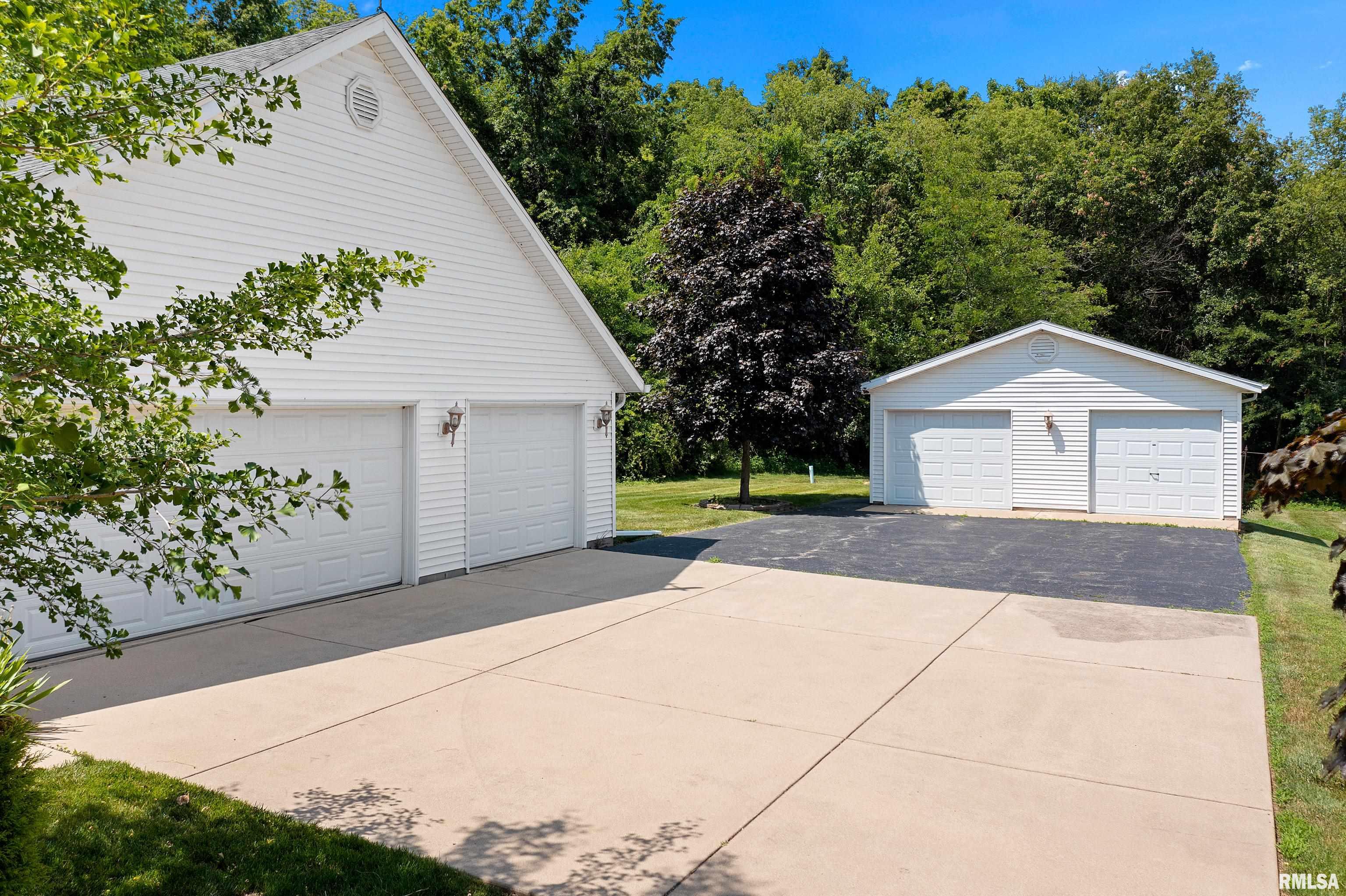 32300 American Legion Road Mackinaw, IL 61755 - Photo 3 of 36 Gallery Image 3