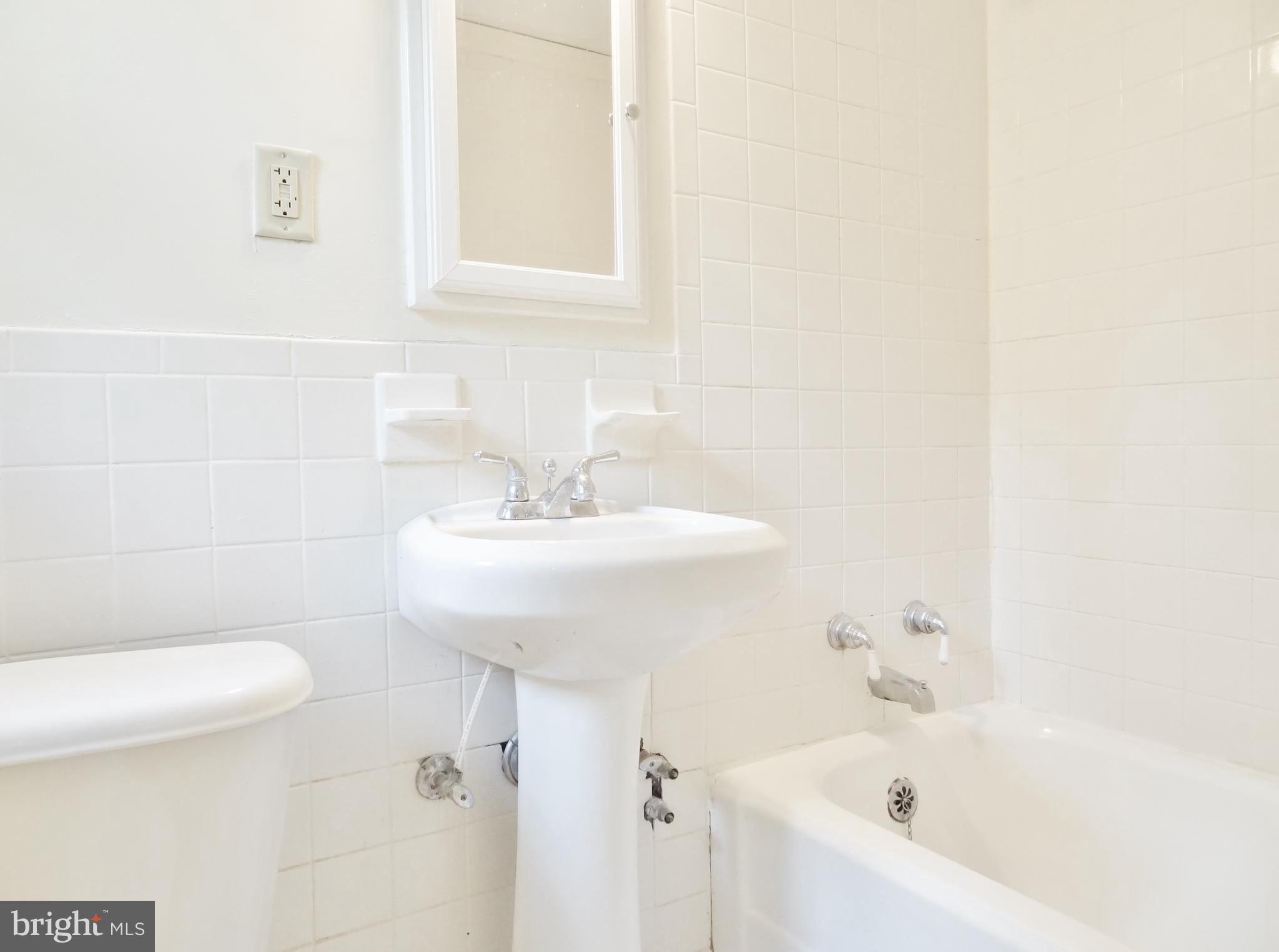 19 Ridge Road, Unit D Greenbelt, MD 20770 - Photo 6 of 12 Bath