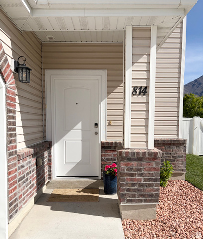 814 West 600 South, Unit 10 Springville, UT 84663 - Photo 2 of 28