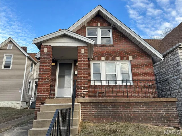 $155,000 | 2222 McCausland Avenue, St. Louis, MO 63143
