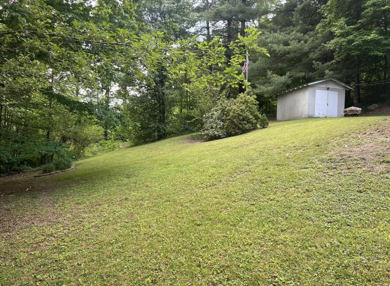 7007 Fincastle Road Wise, VA 24293 - Photo 11 of 38 Yard Building