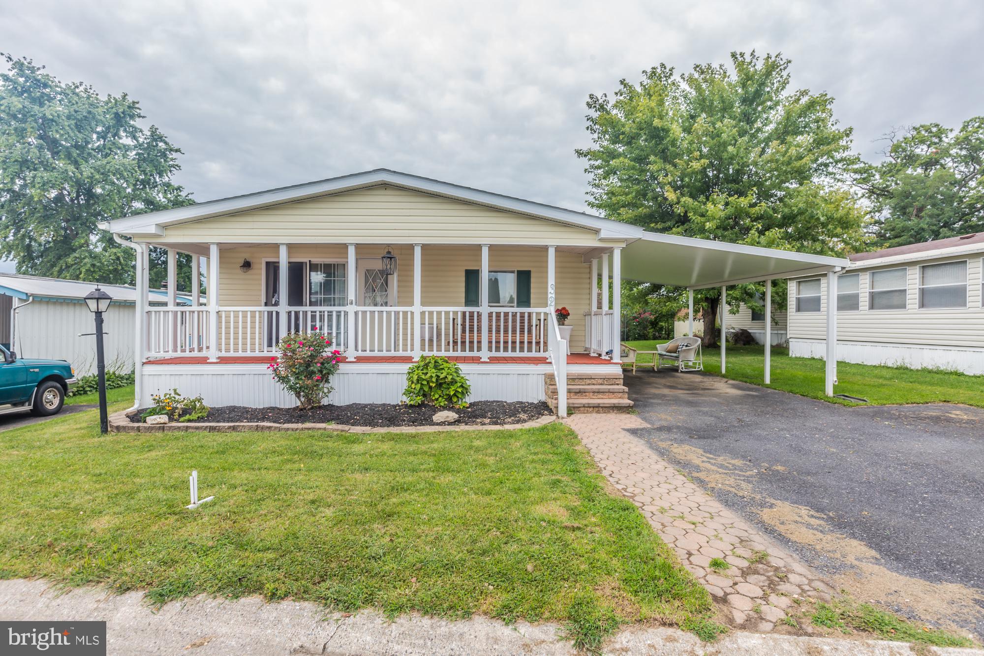 32 Ridgewood Manor Manheim, PA 17545 - Photo 1 of 17