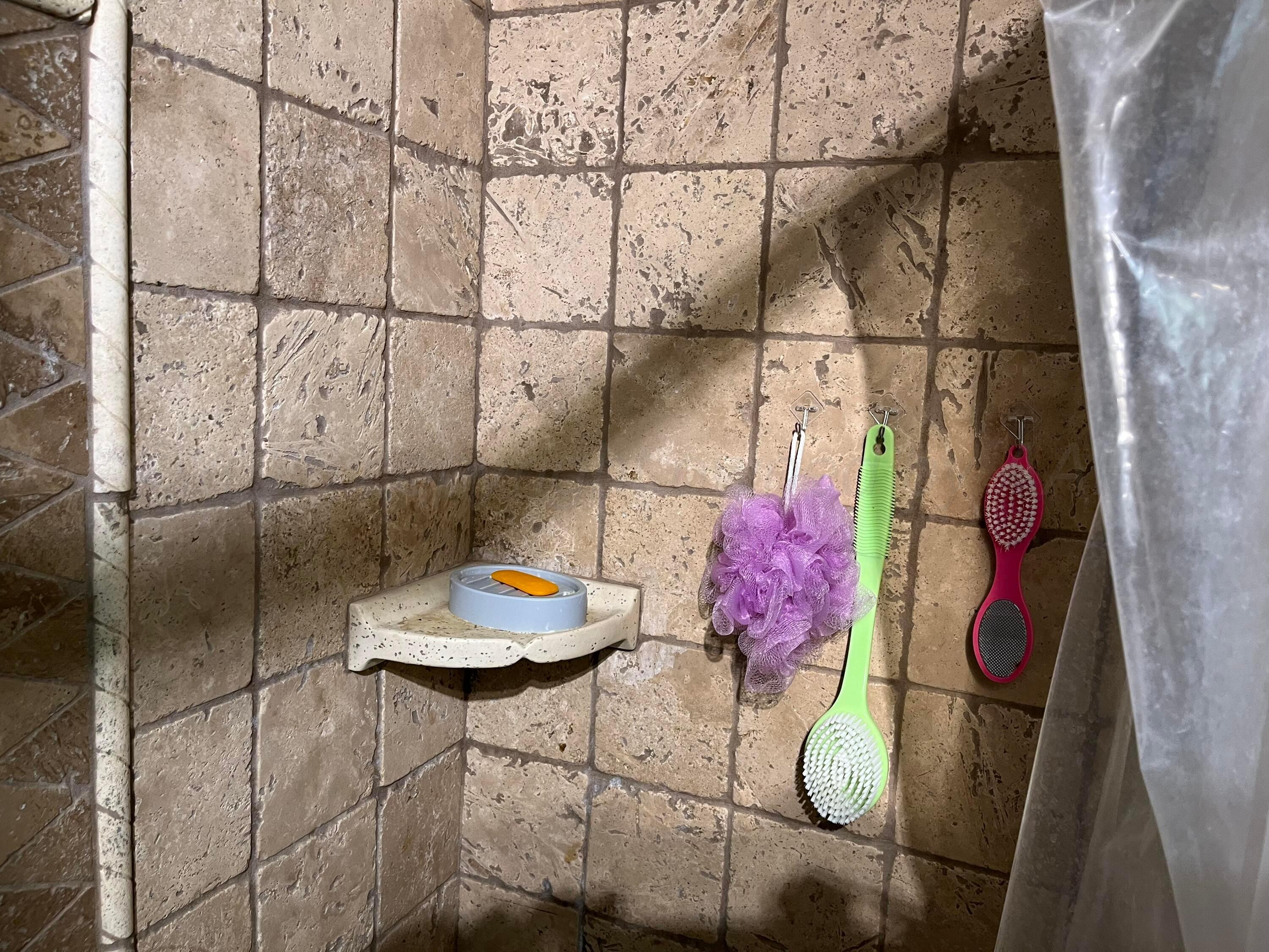 724 Coble Street Borger, TX 79007 - Photo 16 of 24 Bathroom # 3