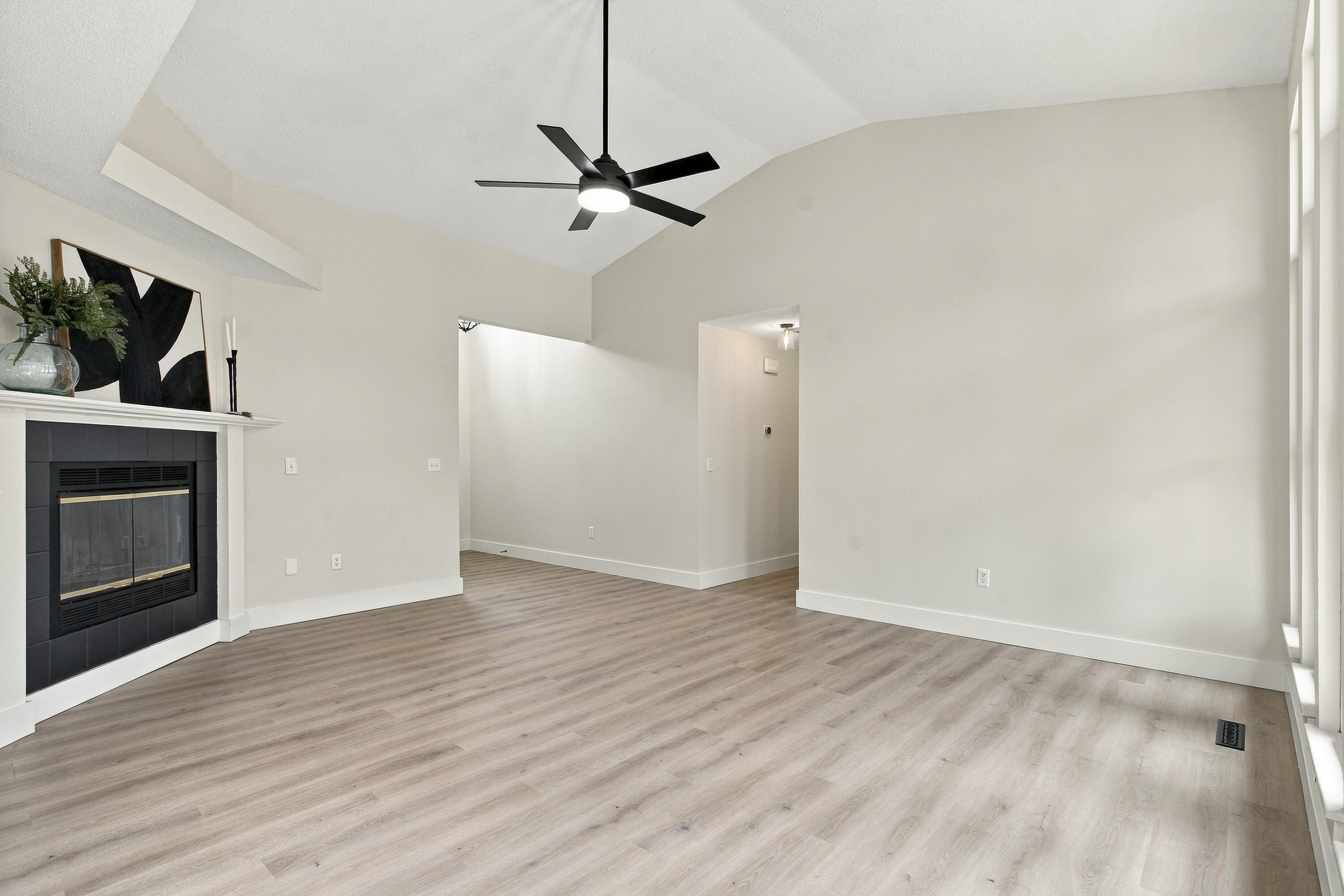 3906 West Kay Pointe Boulevard Springfield, MO 65802 - Photo 5 of 35 3906 W Kay Piont-6