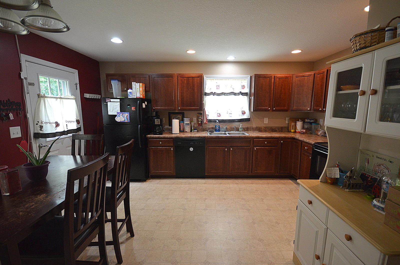 2617 Watauga Road Johnson City, TN 37601 - Photo 6 of 26 DSC_0206