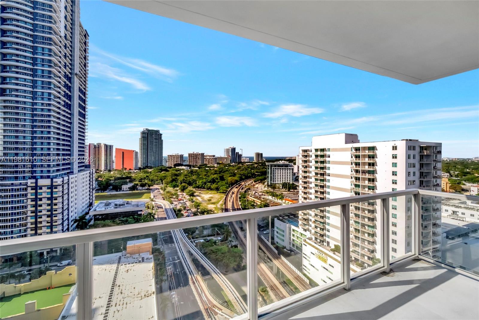 79 Southwest 12th Street, Unit 2201S Miami, FL 33130 - Photo 10 of 33