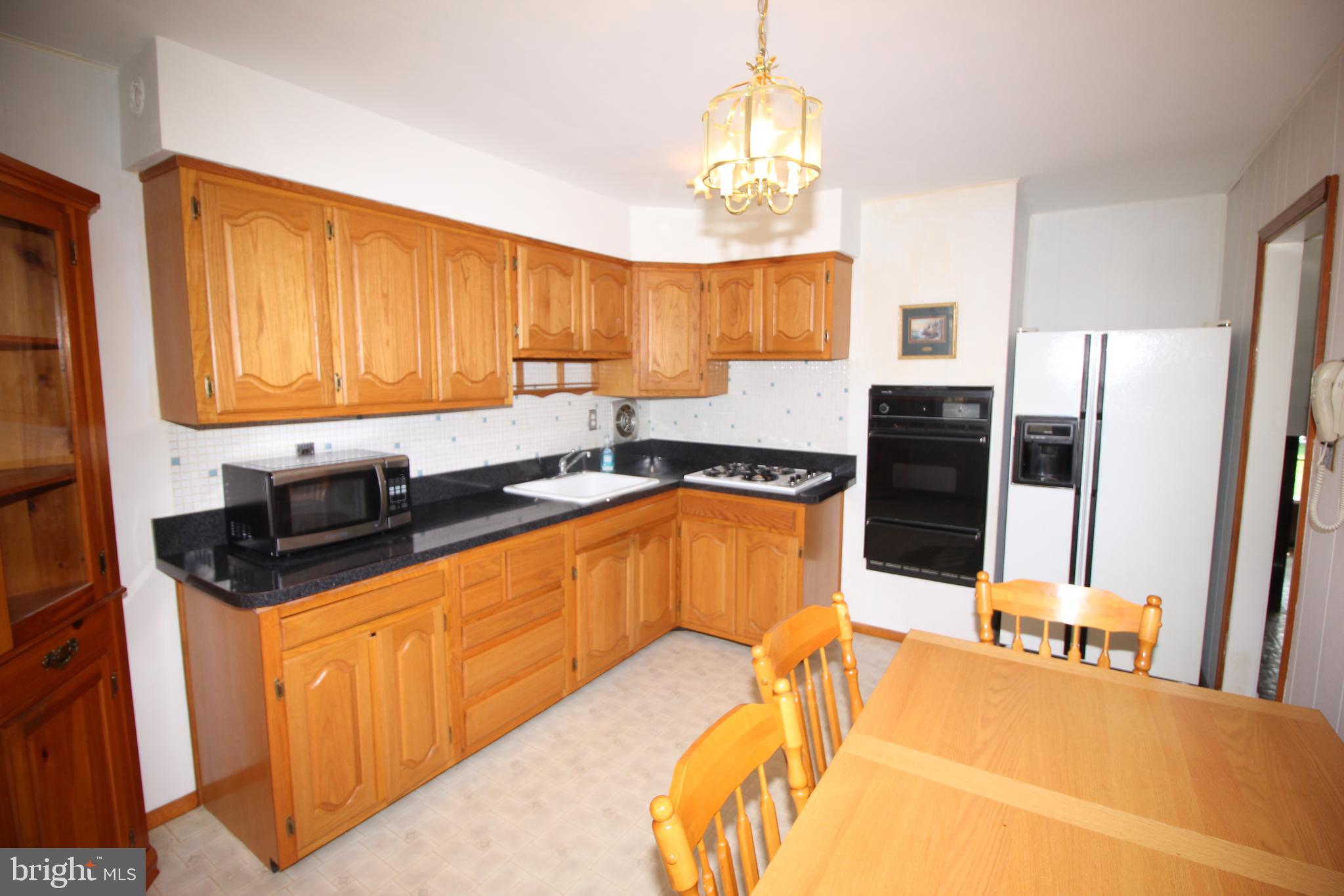 2914 Senak Road Abington, PA 19001 - Photo 13 of 44 Gallery Image 13