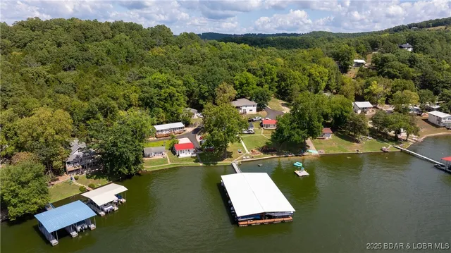 $189,000 | 127 Shorecrest Avenue, Camdenton, MO 65020