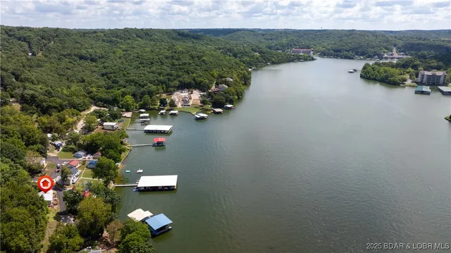 $189,000 | 127 Shorecrest Avenue, Camdenton, MO 65020