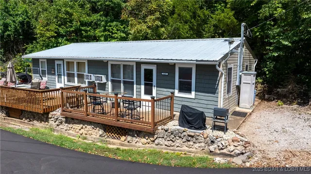 $189,000 | 127 Shorecrest Avenue, Camdenton, MO 65020