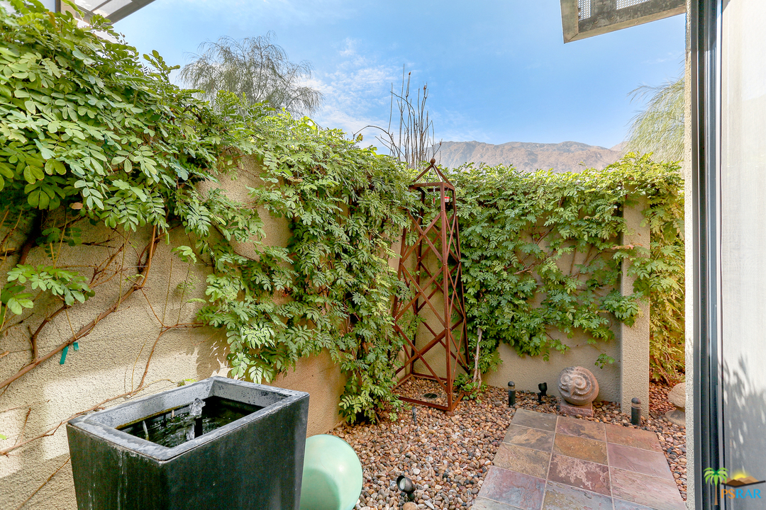 657 East Arenas Road Palm Springs, CA 92262 - Photo 13 of 28 Gallery Image 13