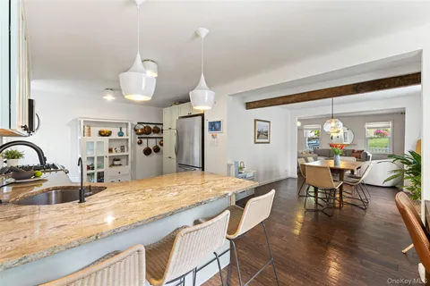 $1,050,000 | 30 South Ferris Street, Irvington, NY 10533
