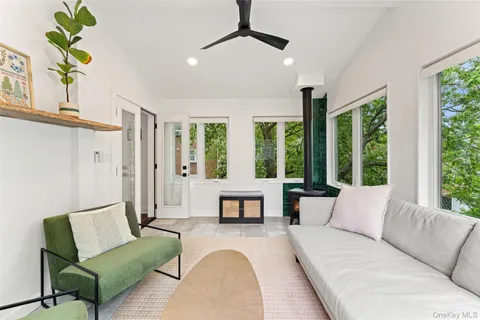 $1,050,000 | 30 South Ferris Street, Irvington, NY 10533
