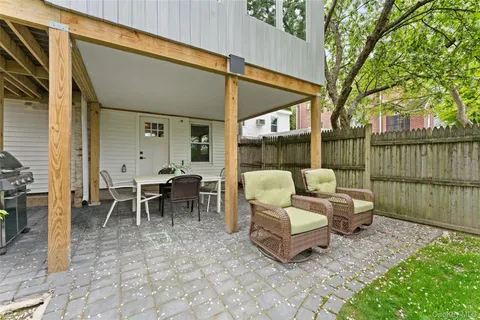 $1,050,000 | 30 South Ferris Street, Irvington, NY 10533