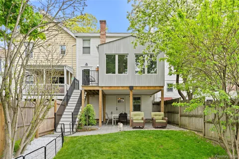 $1,050,000 | 30 South Ferris Street, Irvington, NY 10533