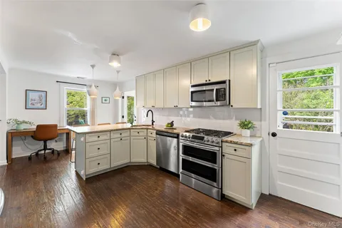 $1,050,000 | 30 South Ferris Street, Irvington, NY 10533