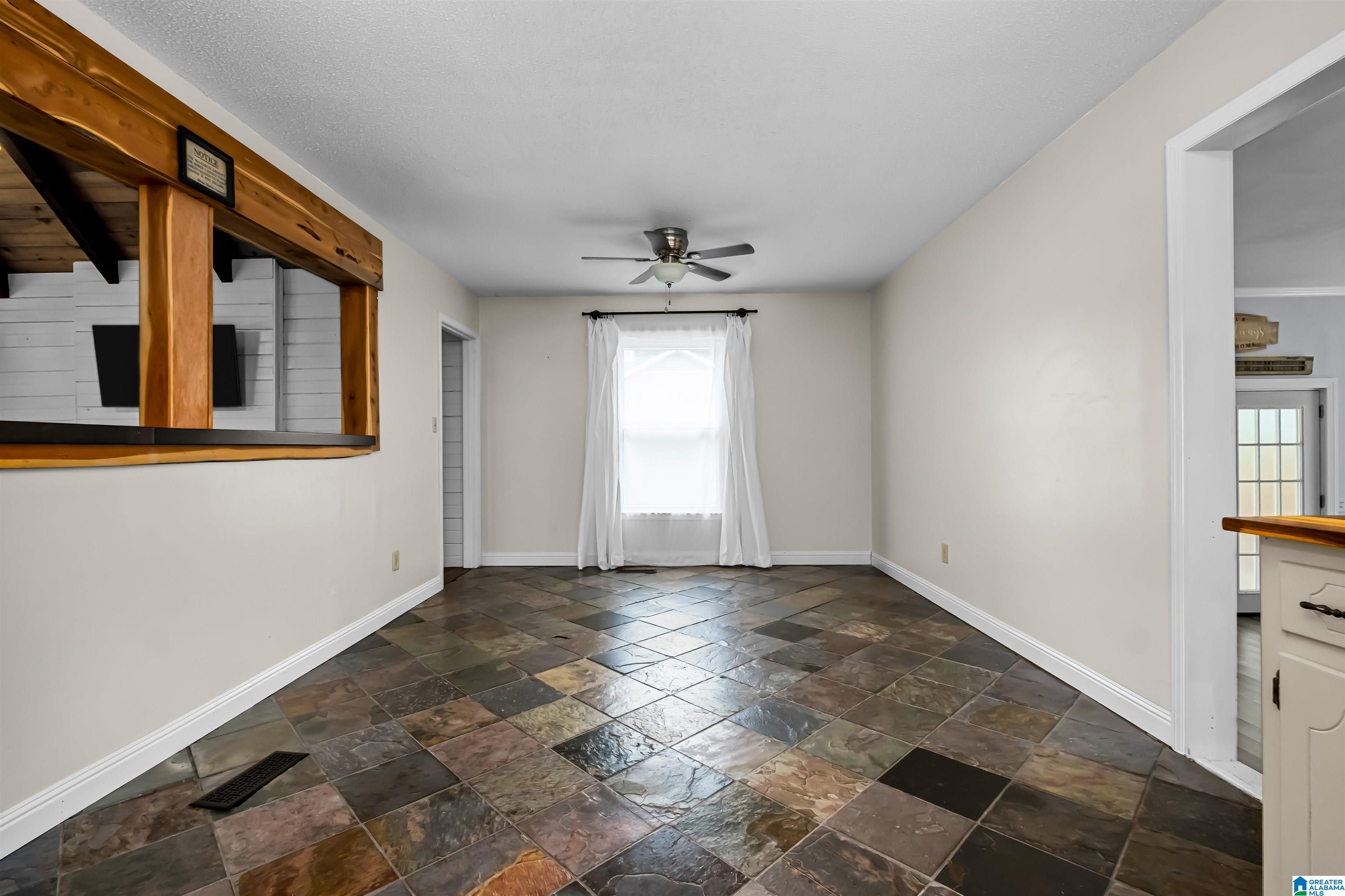 912 Colonial Drive Alabaster, AL 35007 - Photo 18 of 58