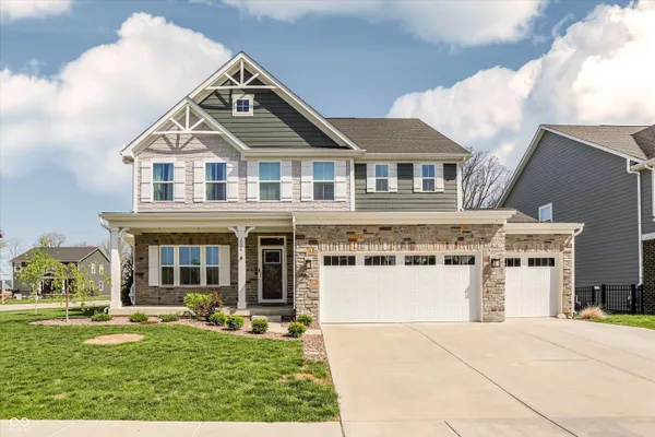 $569,900 | 1026 Woodglen Drive, Westfield, IN 46074