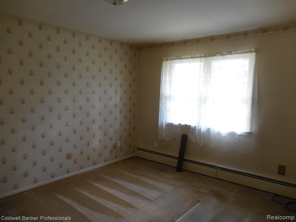 1181 East Snell Road Rochester, MI 48306 - Photo 18 of 36 18.JPG