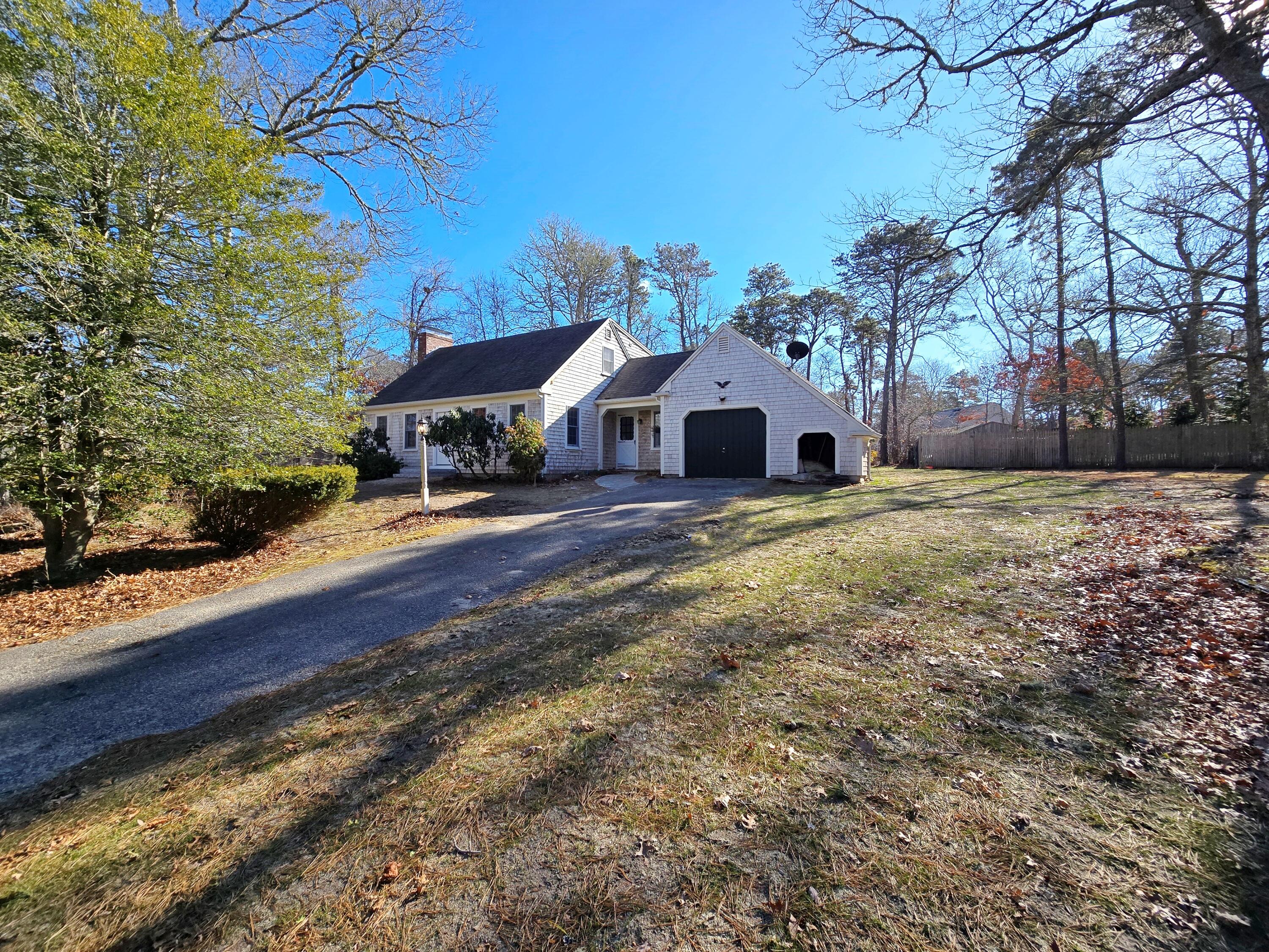 23 Frances Road Harwich, MA 02645 - Photo 4 of 51 20250205_125918 ()