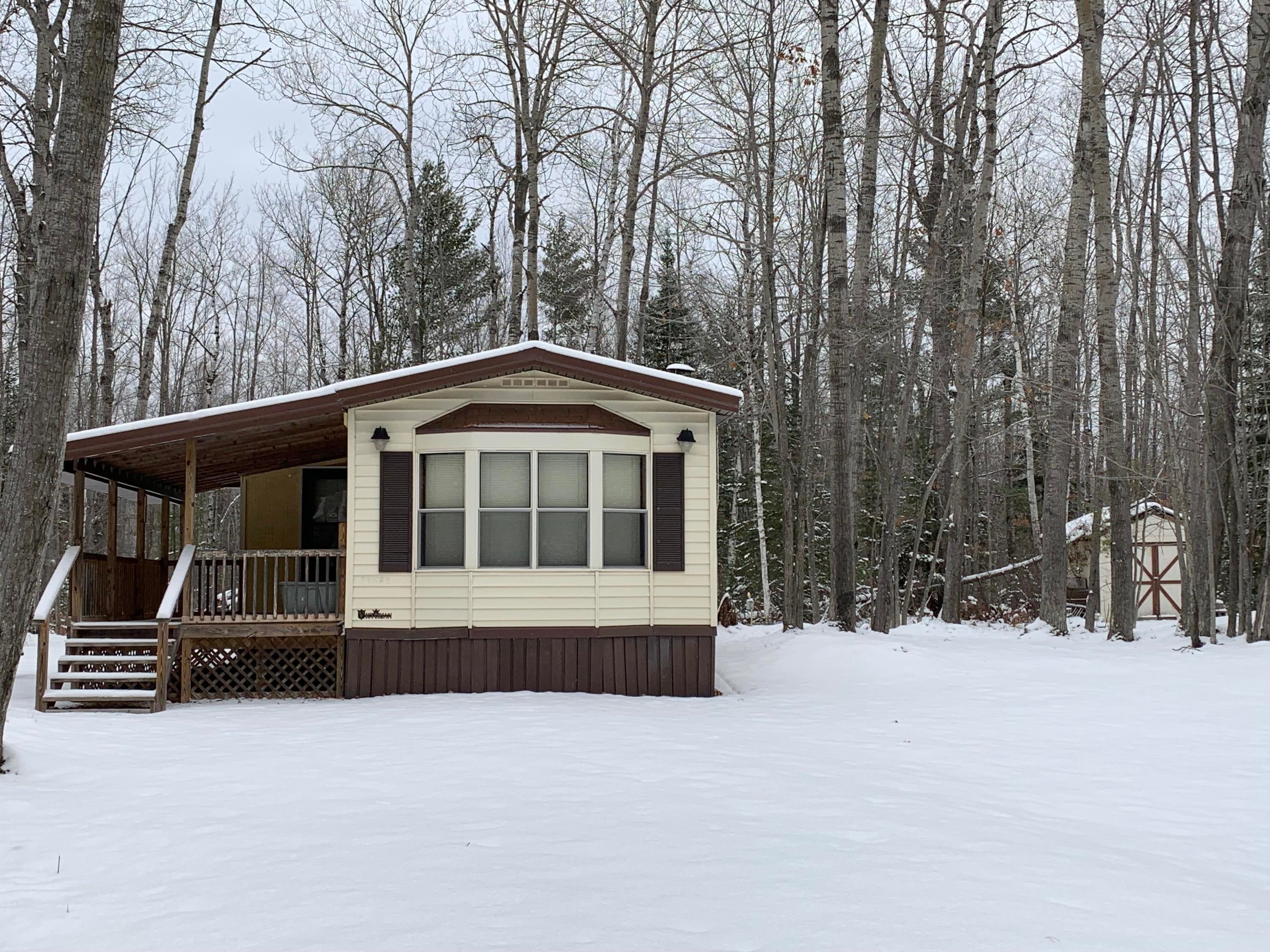 9077 Bells Road Cheboygan, MI 49721 - Photo 21 of 40 Gallery Image 21