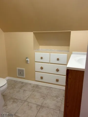 $3,750 | 15 Laurel Place, Fairfield, NJ 07004